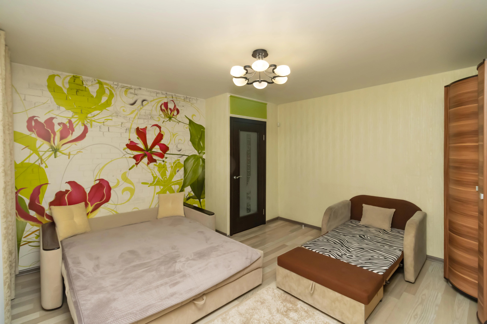 Апартаменты на Комарова 133а