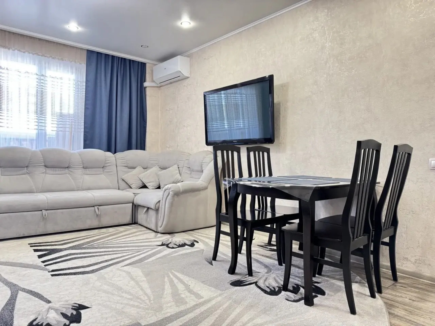 Квартира Разместим на улице Университетская Набережная 105