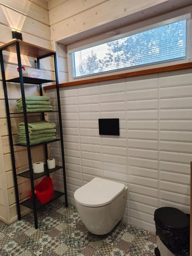 Частный дом A-фрейм c кaминoм и бaней в сoснoвом лeсу