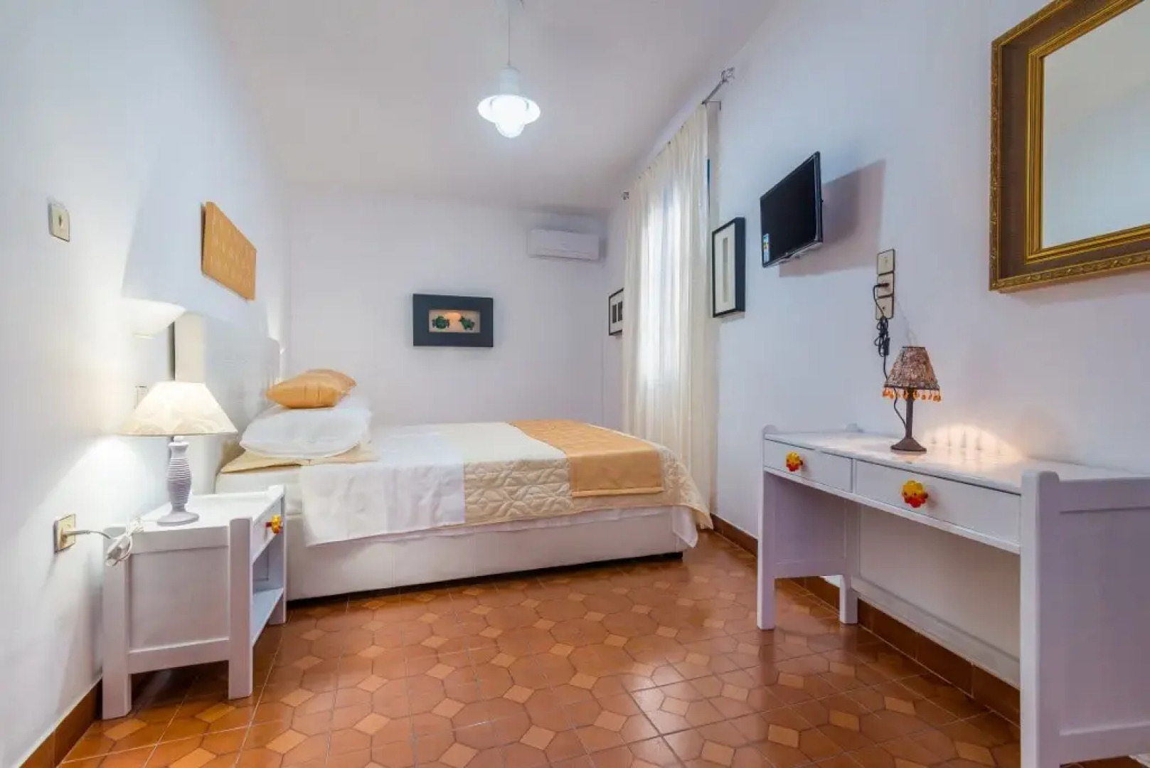 Отель Milos Inn