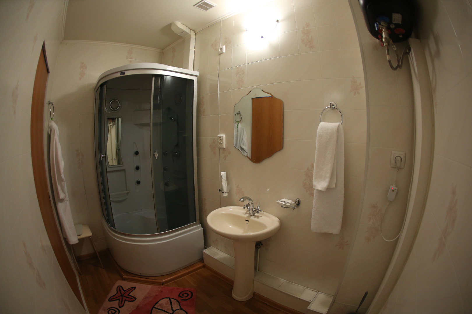 Отель Монерон