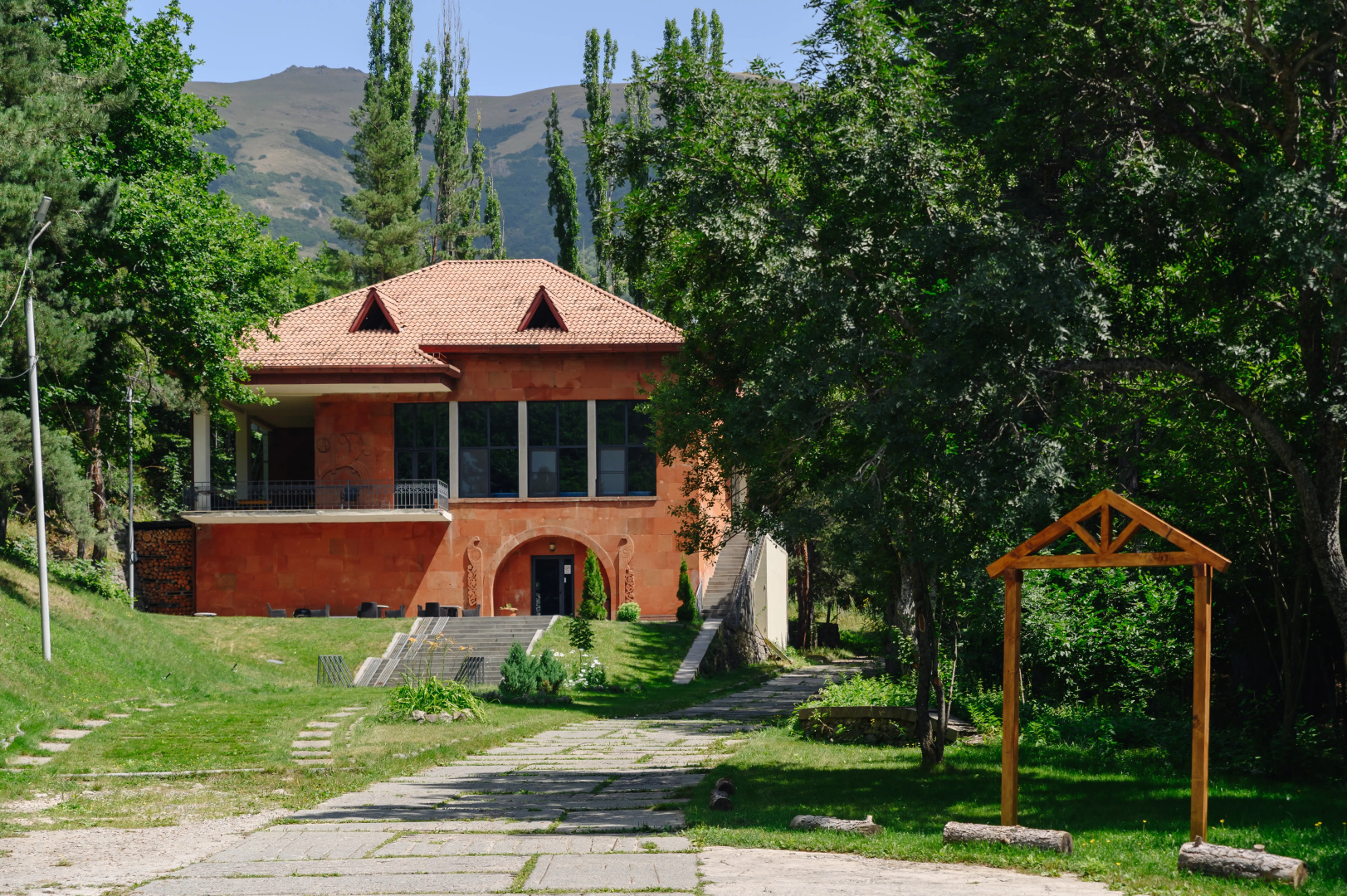 Отель Apricot  Aghveran Resort