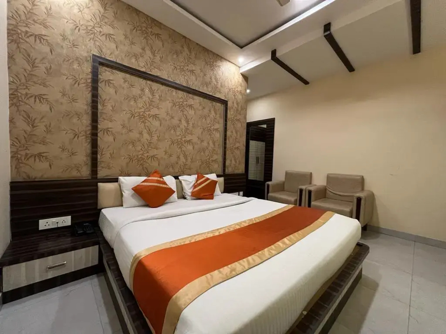 Отель Shri Sai Hotel