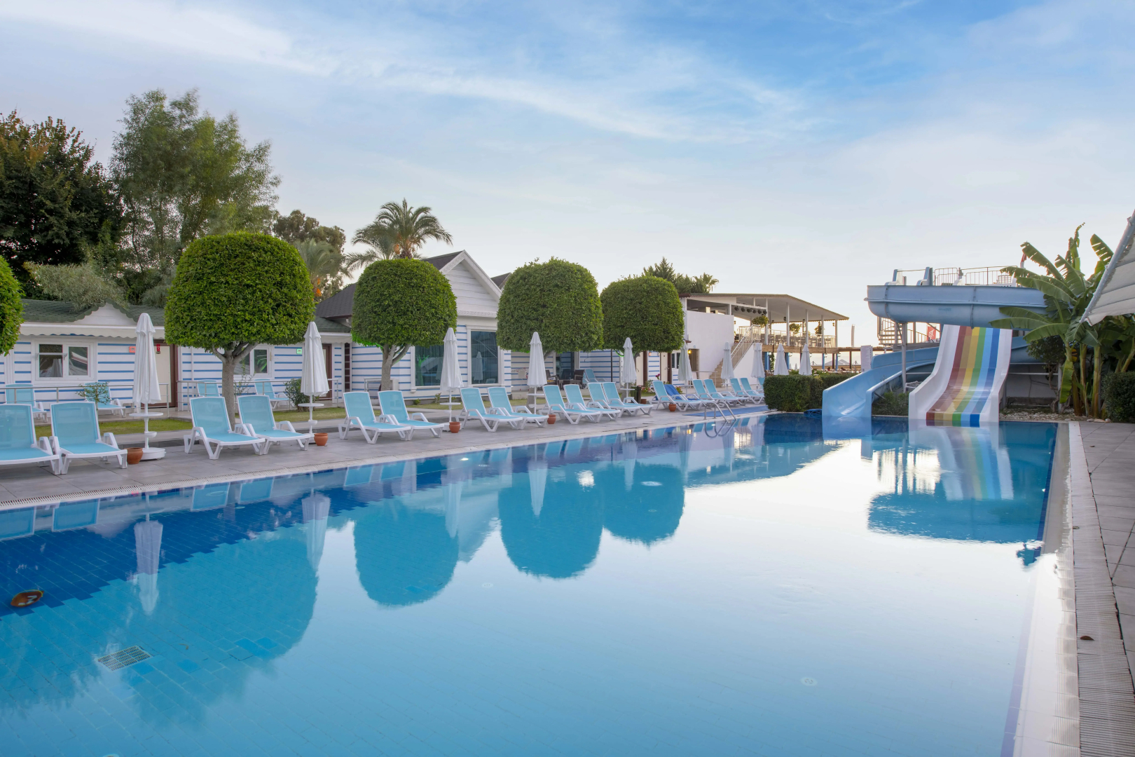 Отель Armas Beach