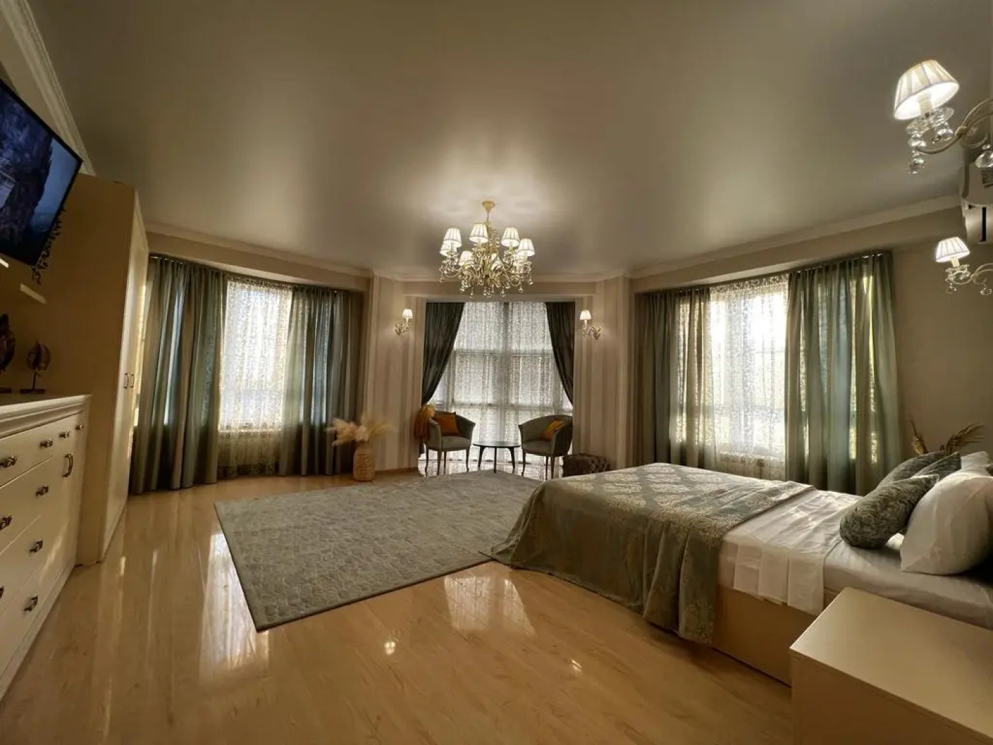 Апартаменты Royal Massimo View Aparts by Sutki26