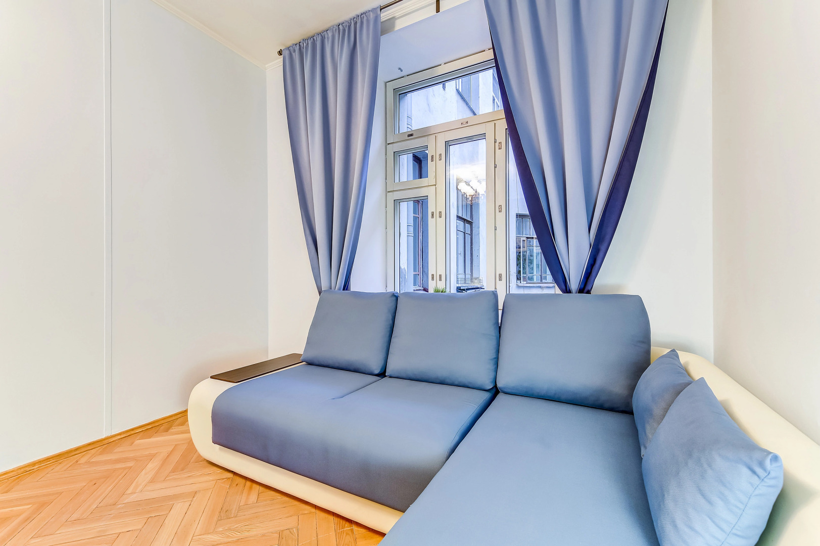 Квартира Gallery apartment