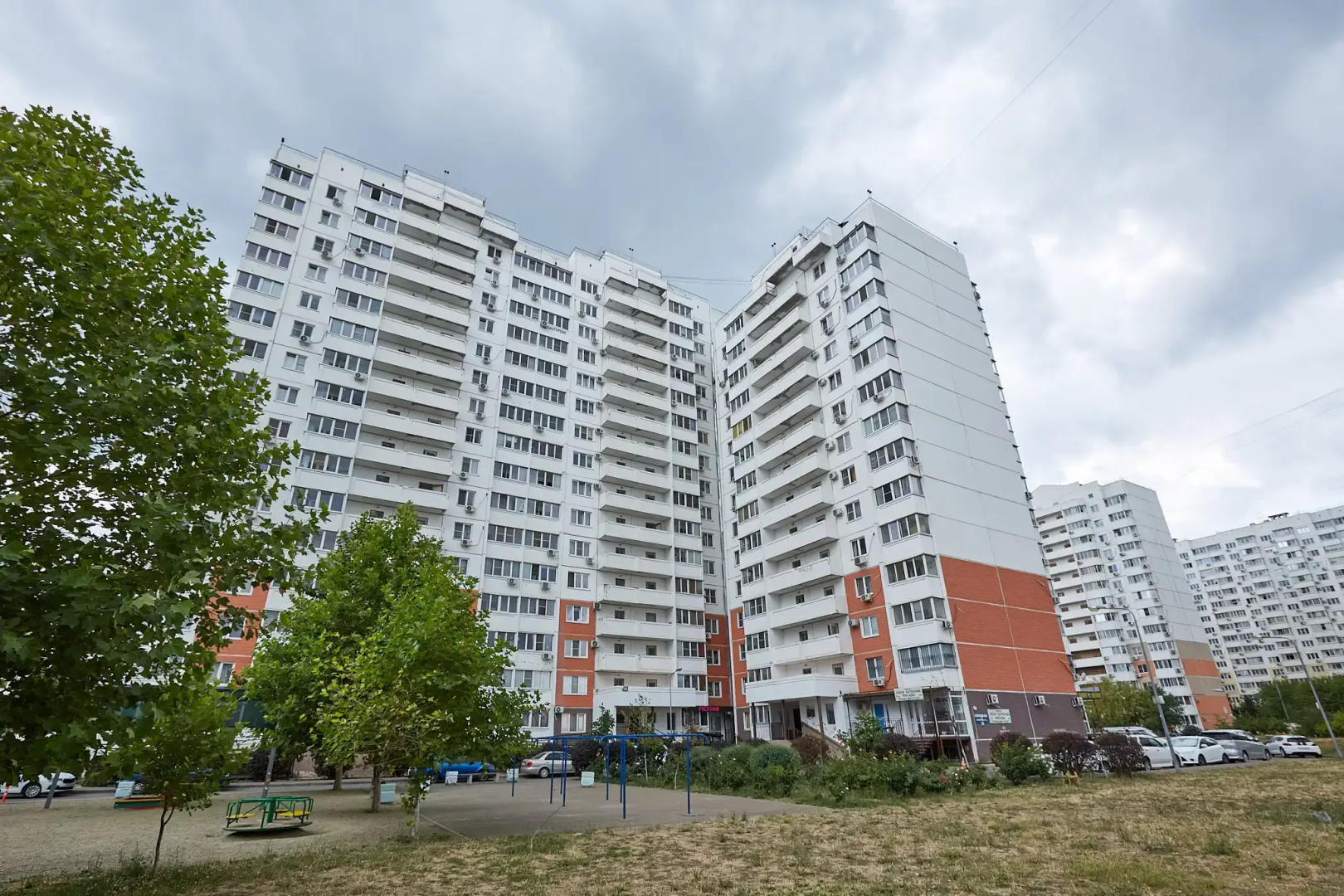 Квартира с Балконом на Котлярова 20