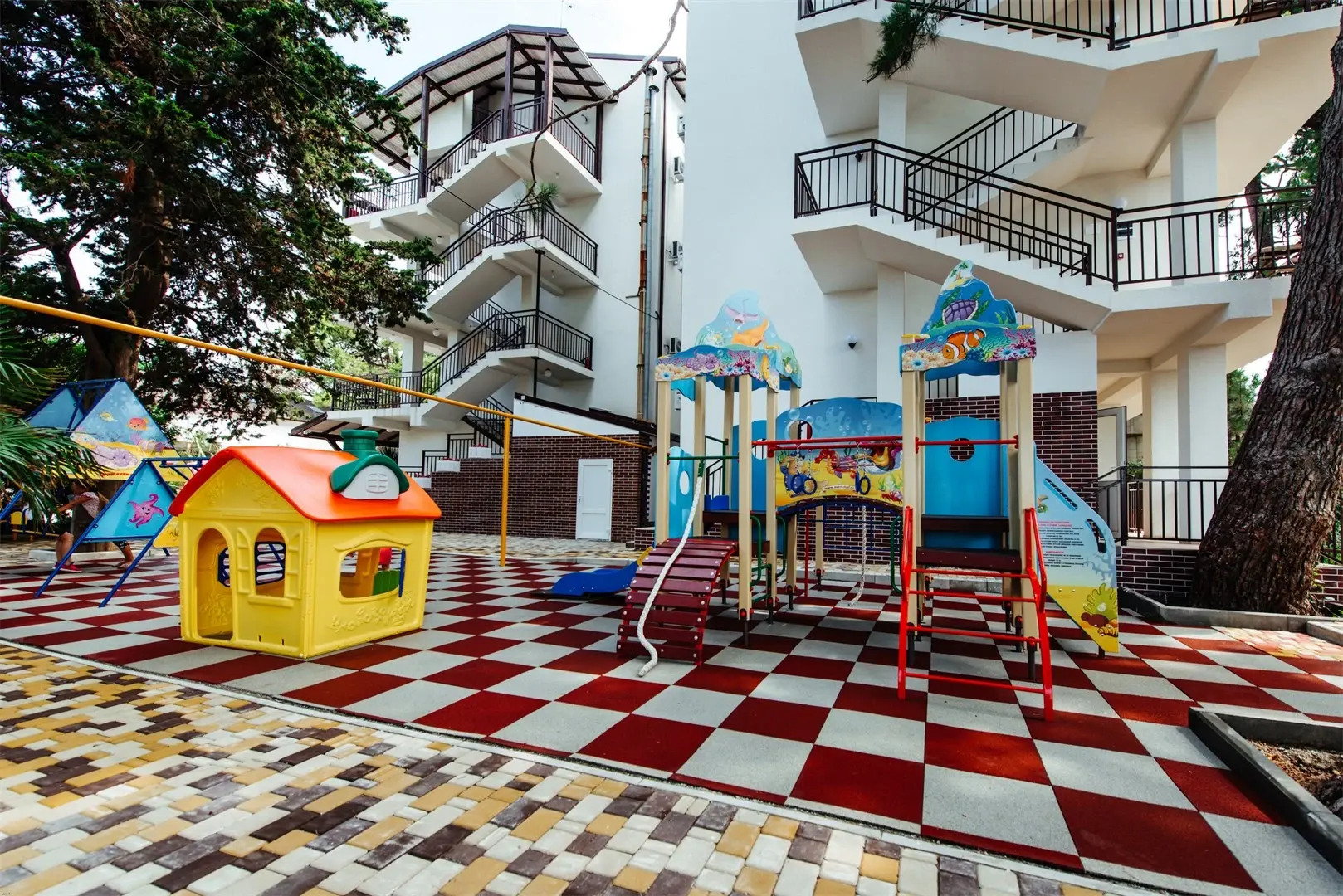 Отель Салют