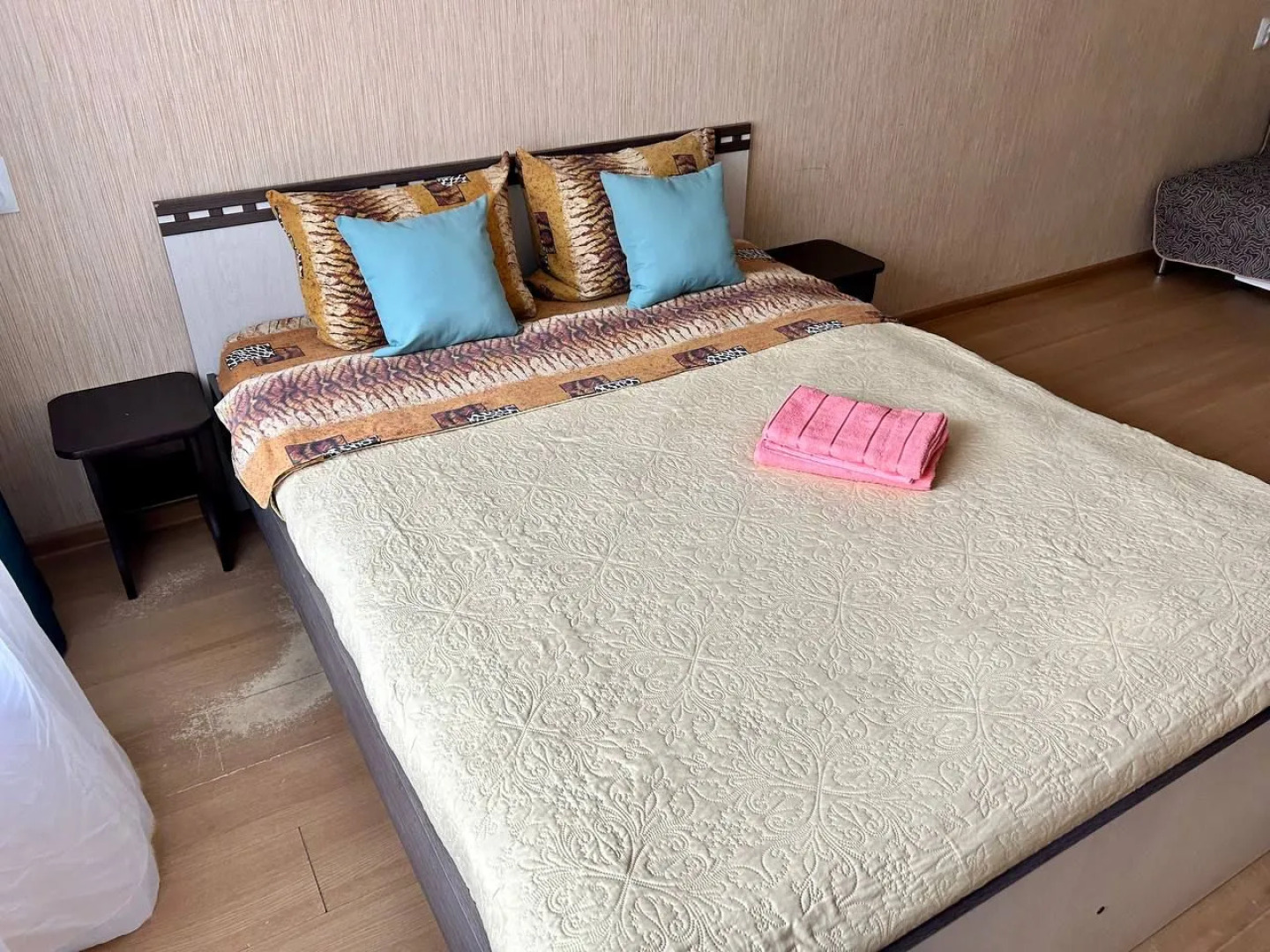 Апартаменты SmolSutki (СмолСутки) на улице Октябрьской революции 32