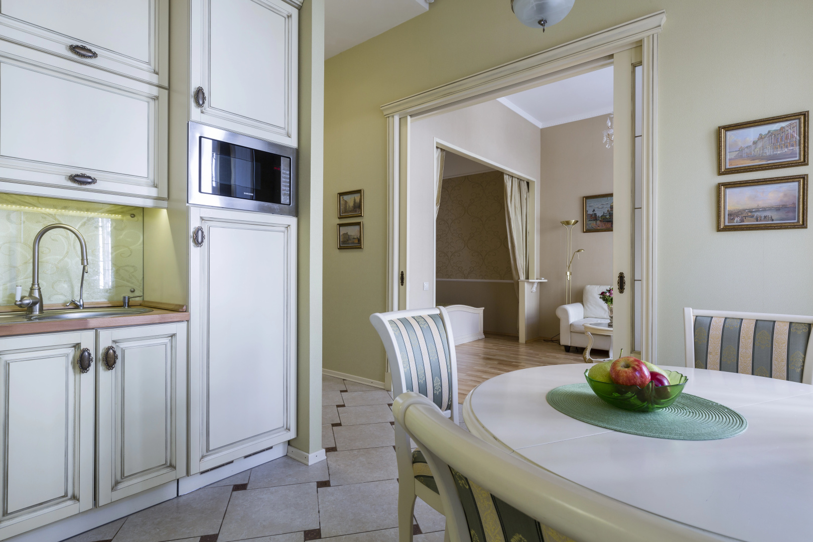 Апартаменты Life Inn near Hermitage