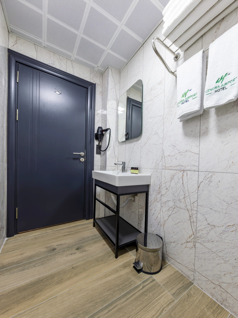 Lenora Airport Hotel