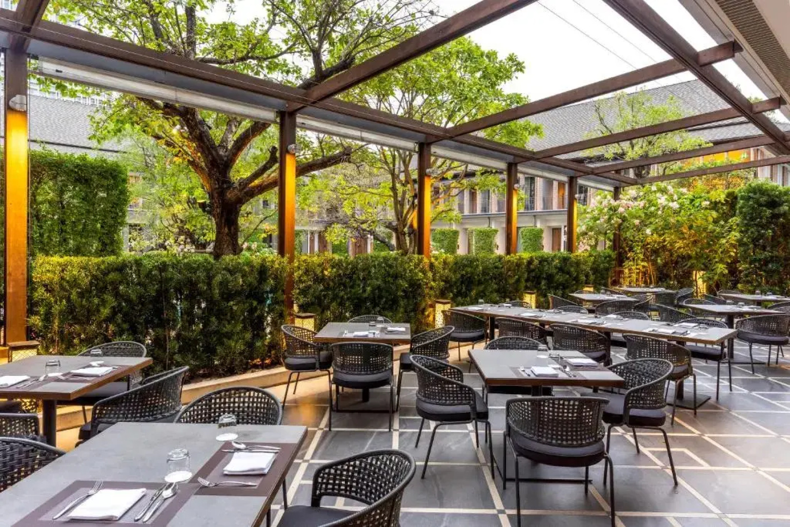 Курортный отель Villa Deva Resort & Hotel Bangkok