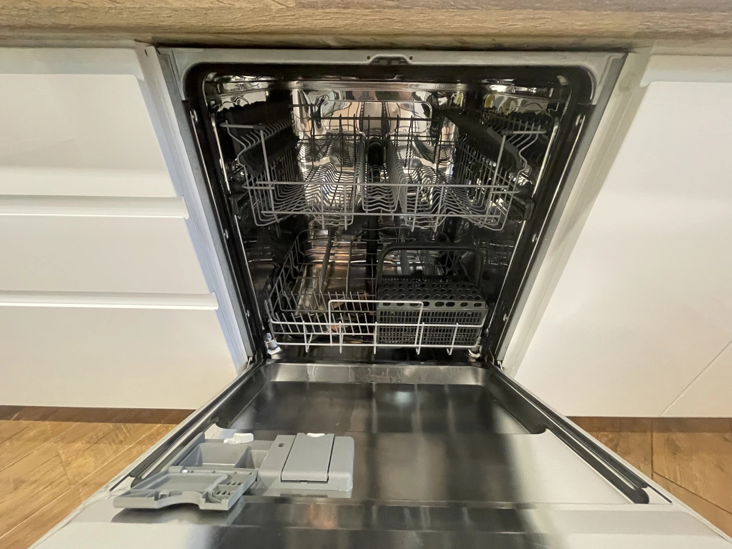 Апартаменты GEOMETRY - Просторная квартира с панорамным видом на реку в центре