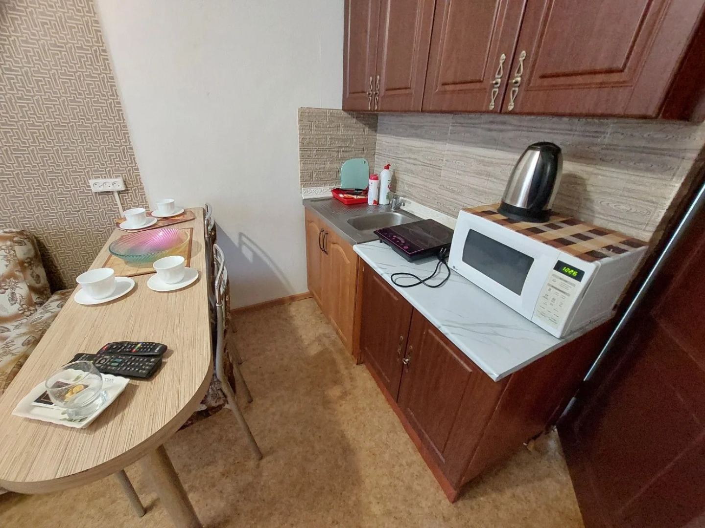 Апартаменты Студия у ТЦ Колумб