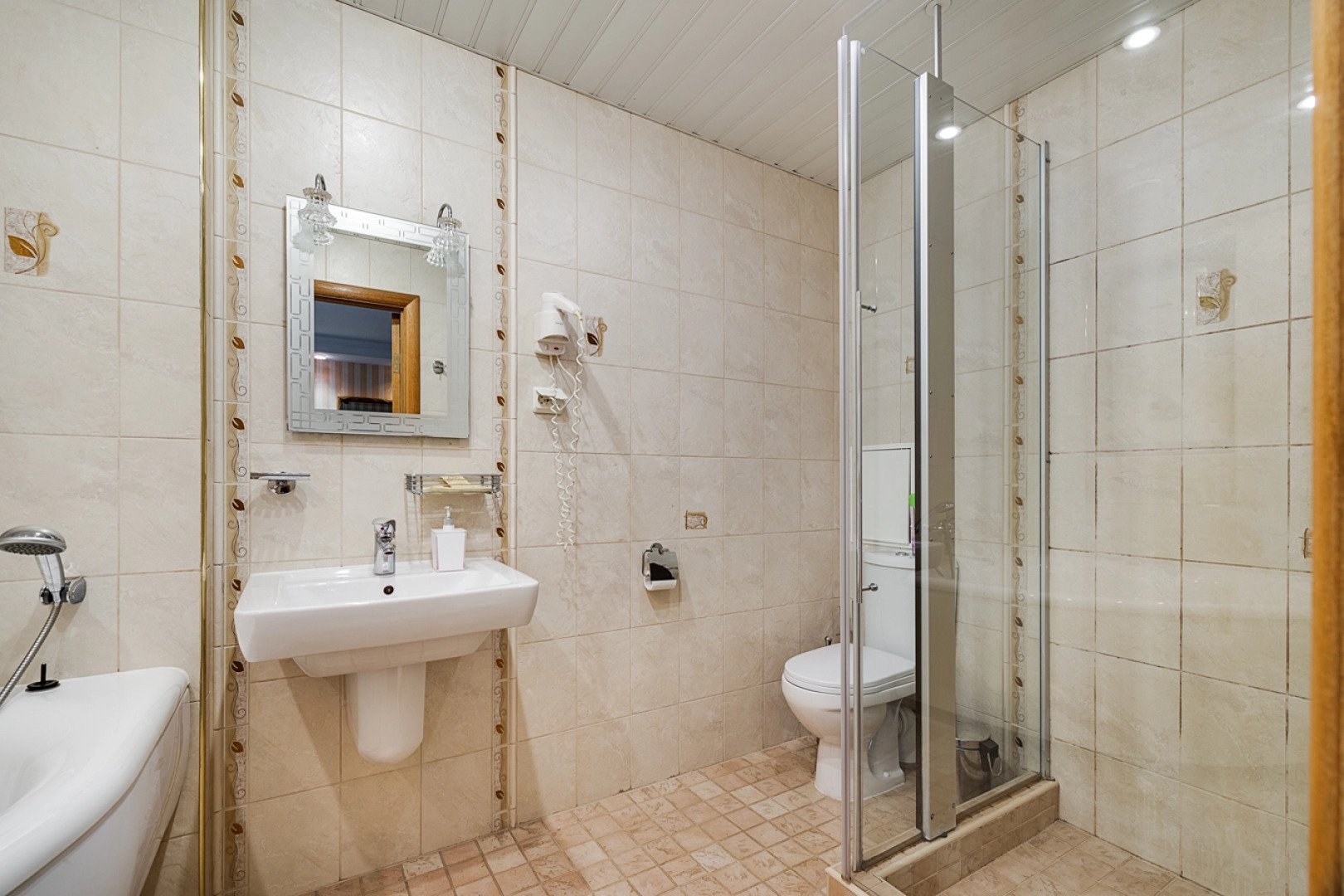 Отель КУ-КУ 2