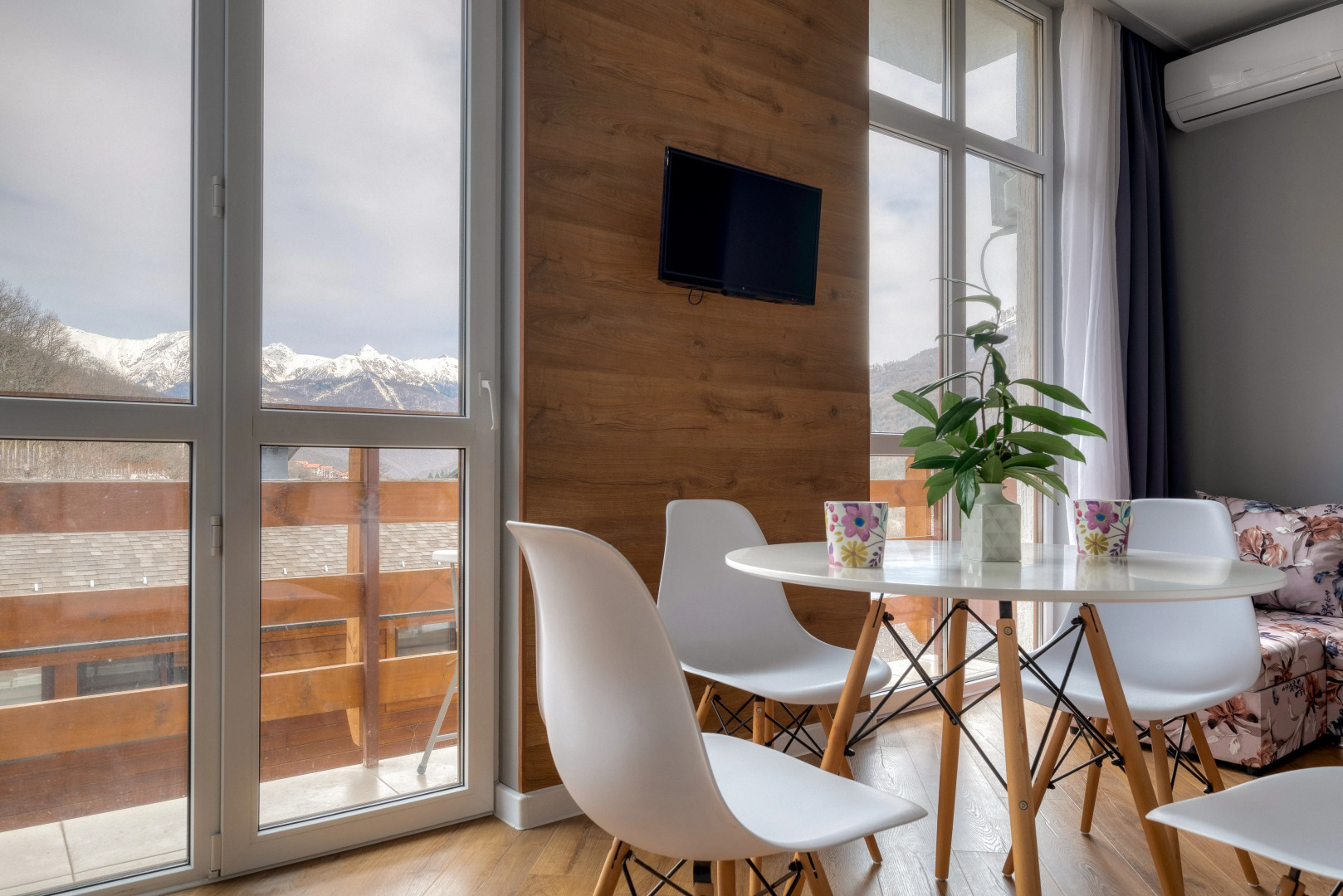 Апартаменты с Видом на Горы и Рассвет