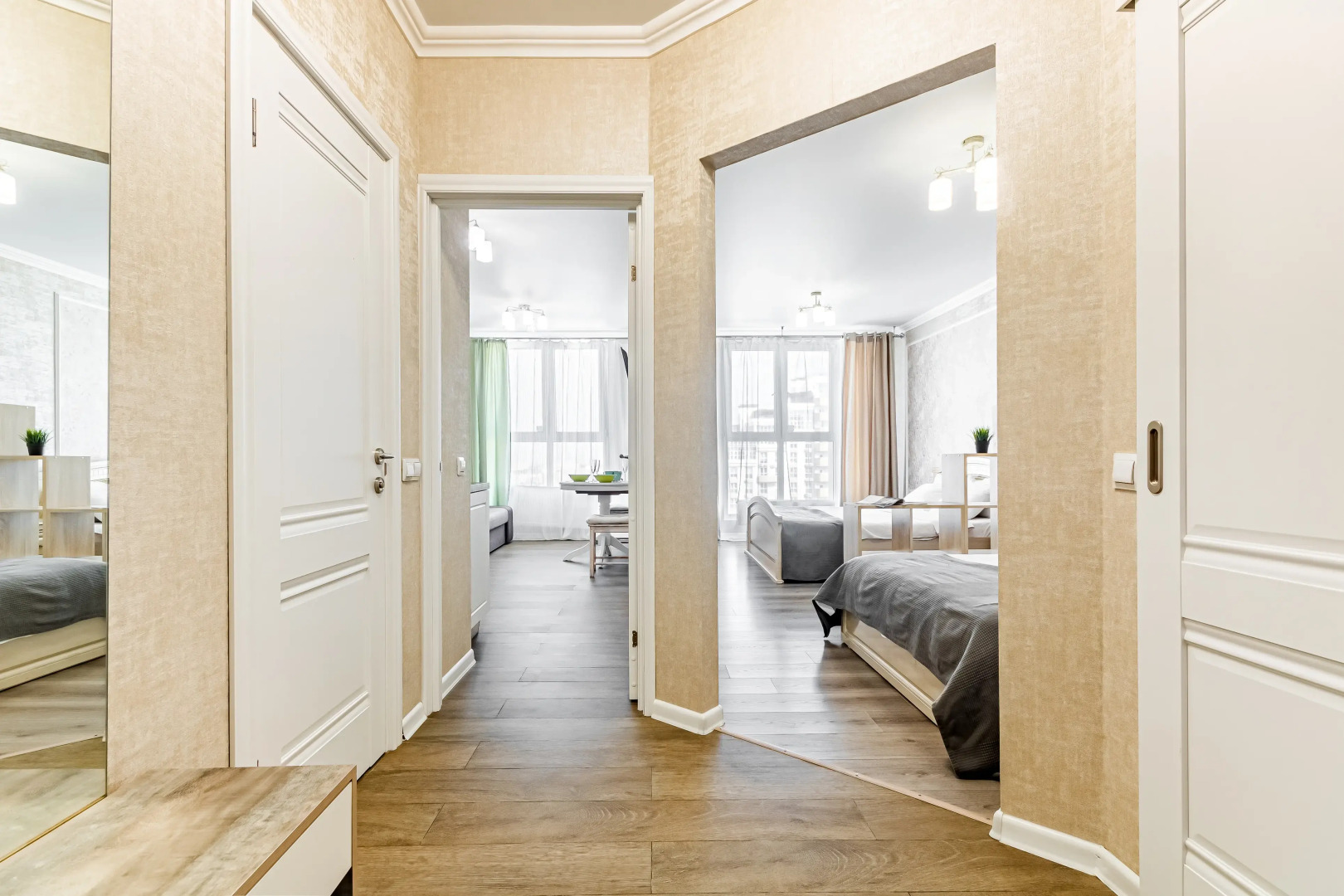 Апартаменты 2 Кровати Диван 6 гостей Центр Краснодара 22 Этаж Smart TV и Вид из Окна