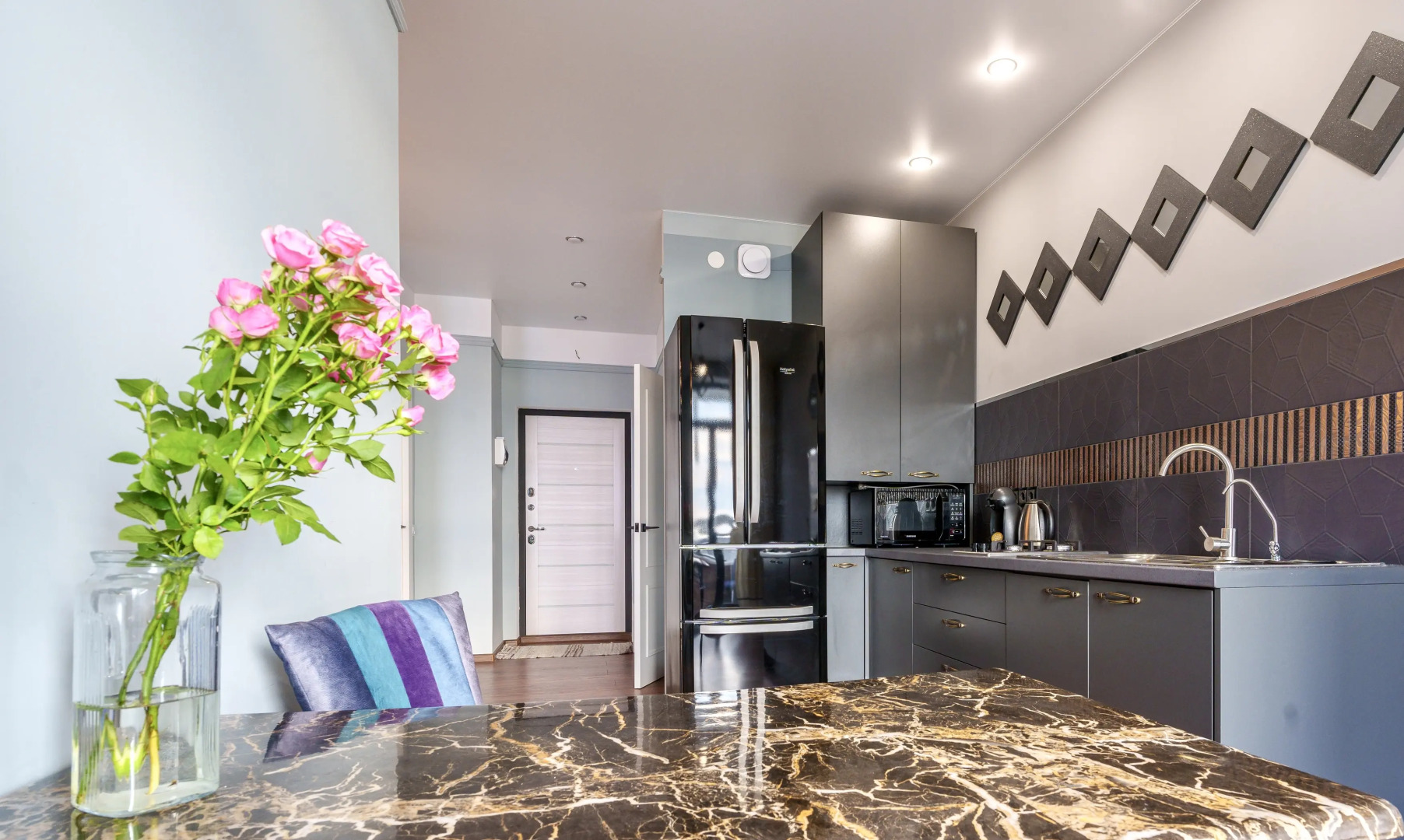 ApartMari Двухкомнатные в самом центре, район Амалиенау