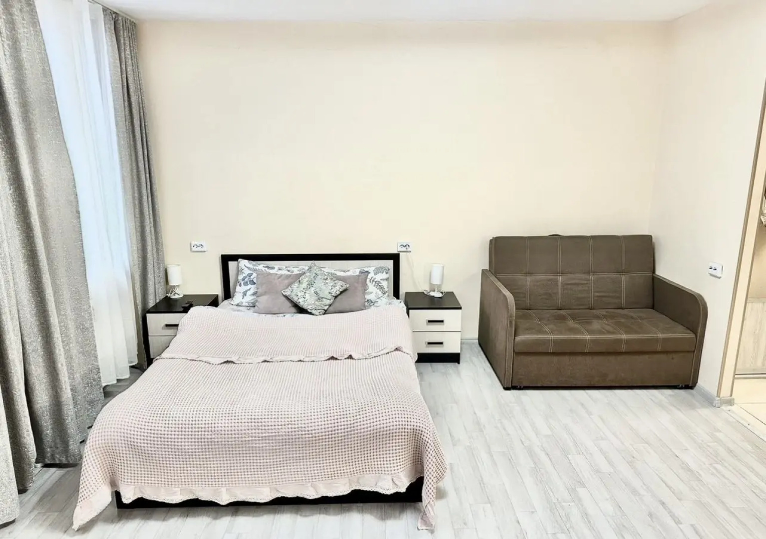 Квартира Студия в Романтическом Стиле в Центре у 2 Вокзалов