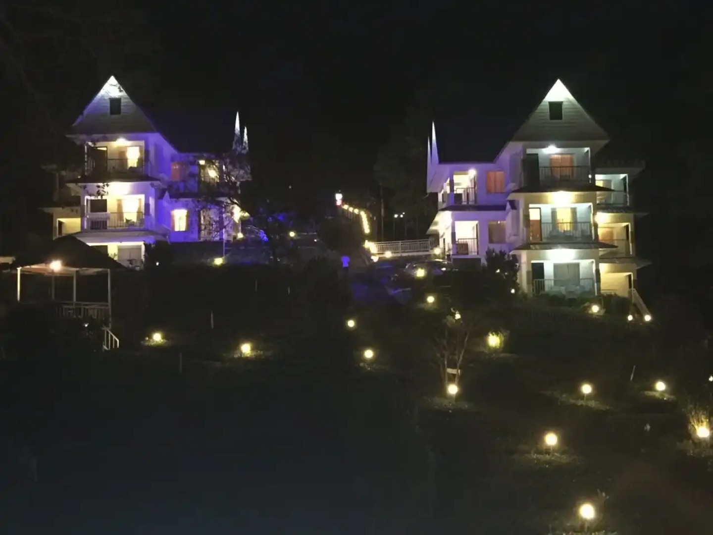 Отель Camellia and Elettaria the Twin Resorts