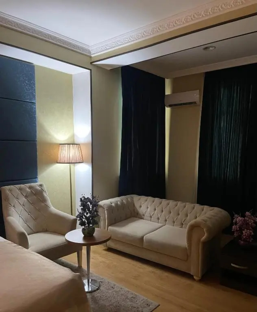 Отель Grand Mirror