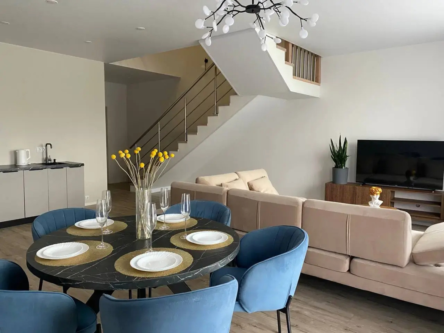 Вилла Солнечный Family