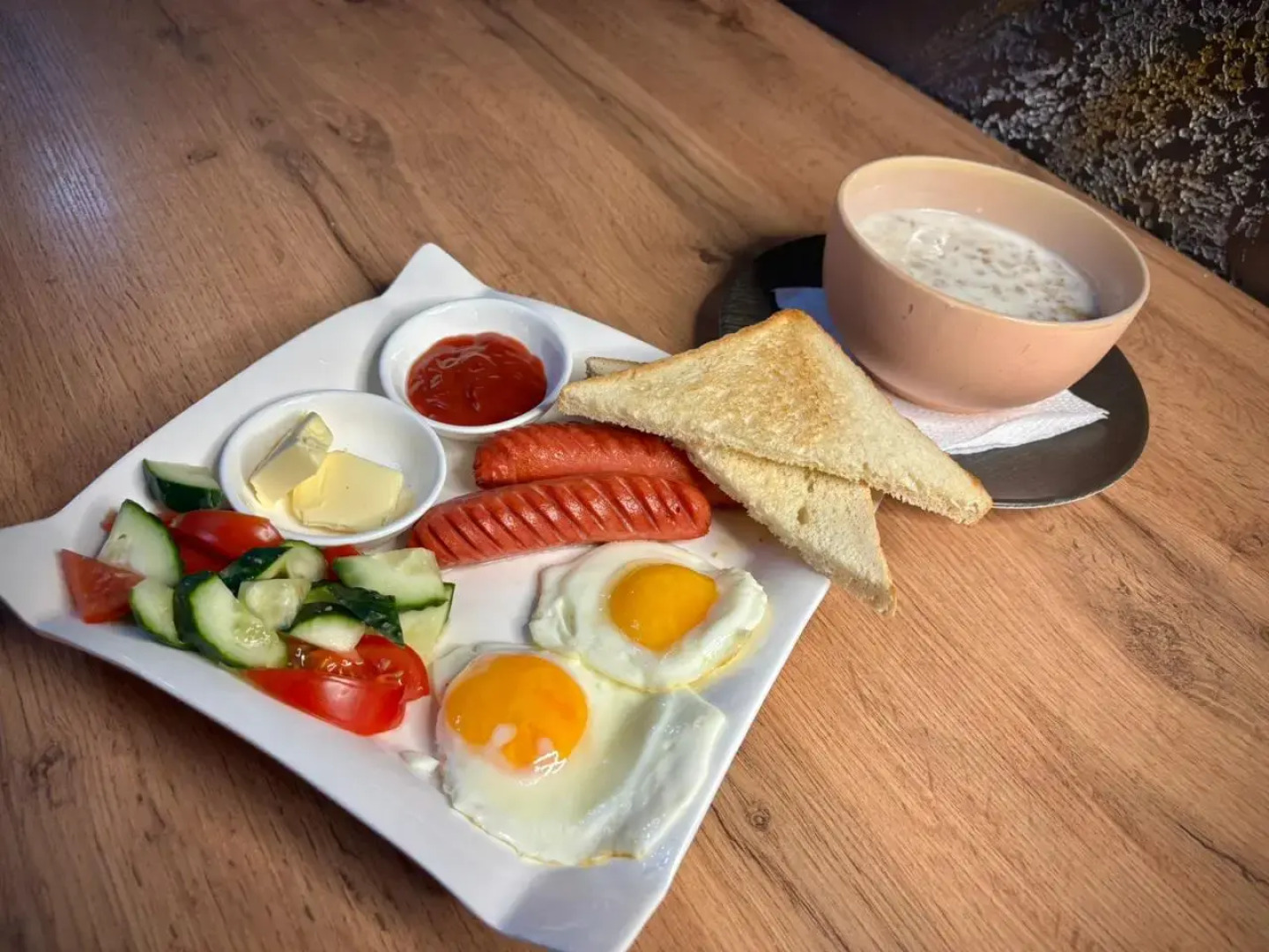 Отель Grand Aura