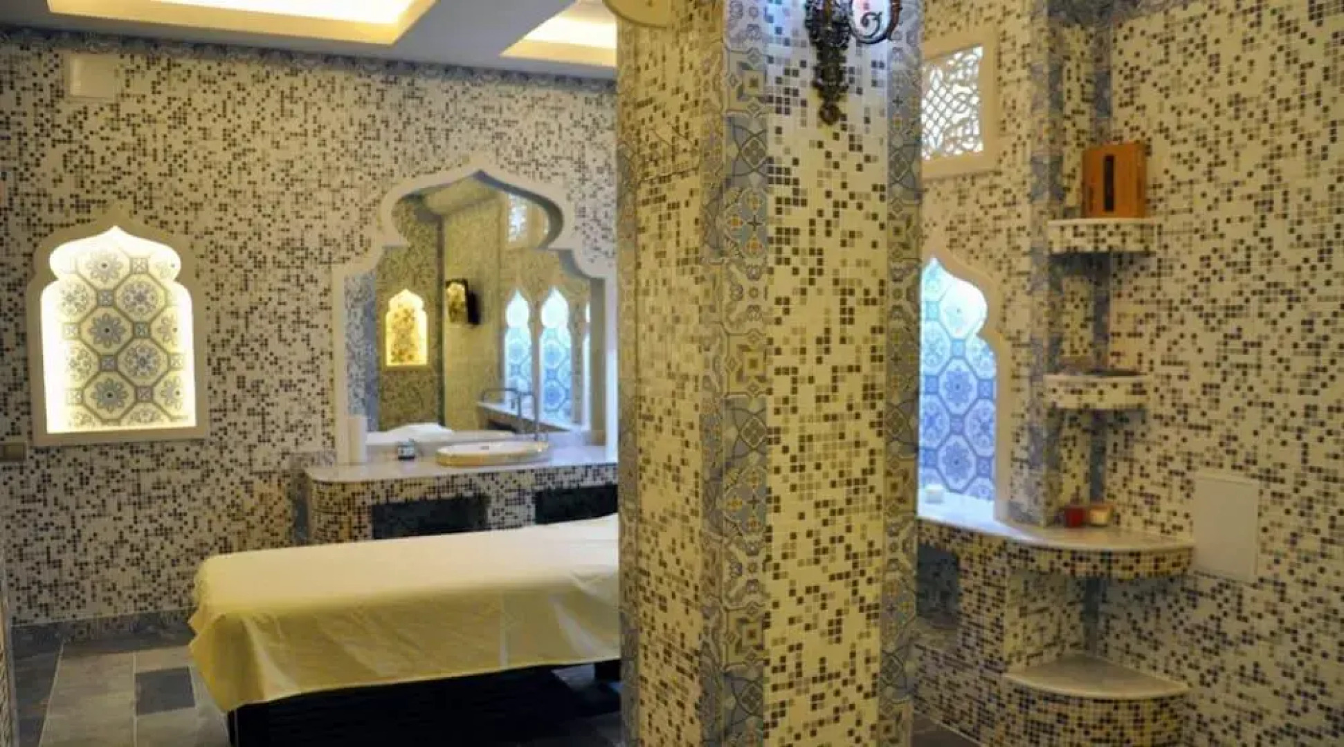 Parliament Palace Hotel