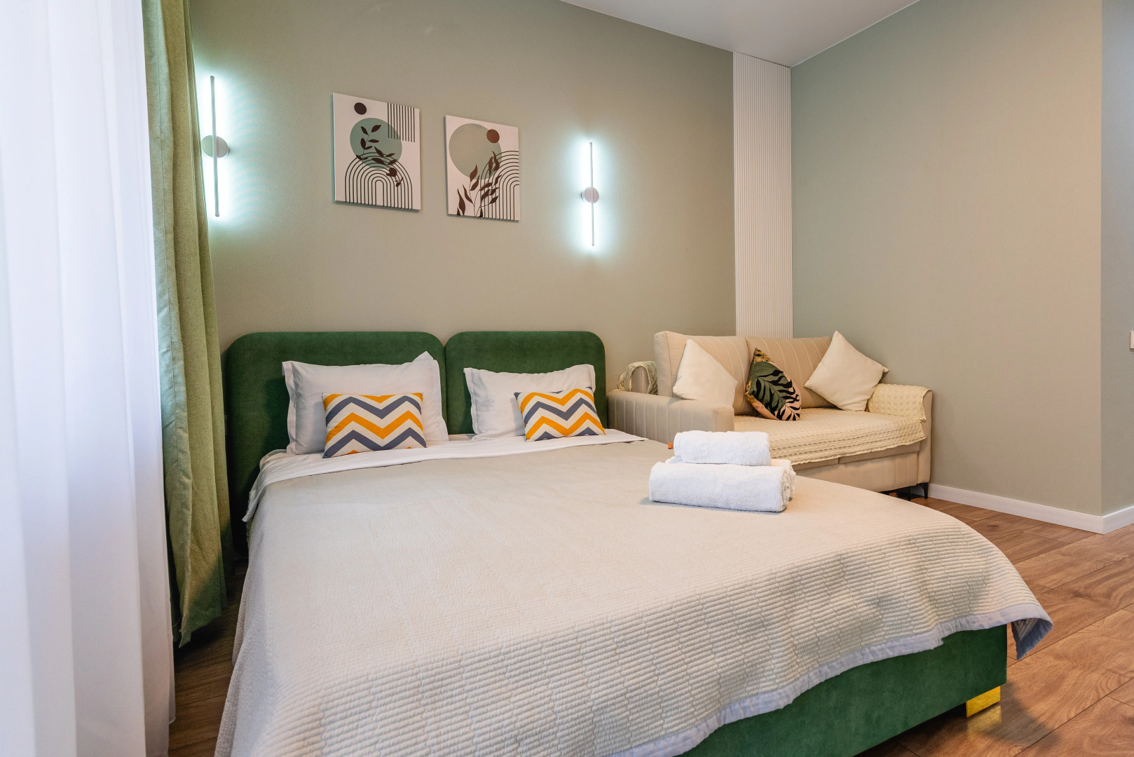 Апартаменты Уютная студия Фисташка в сердце города (170)