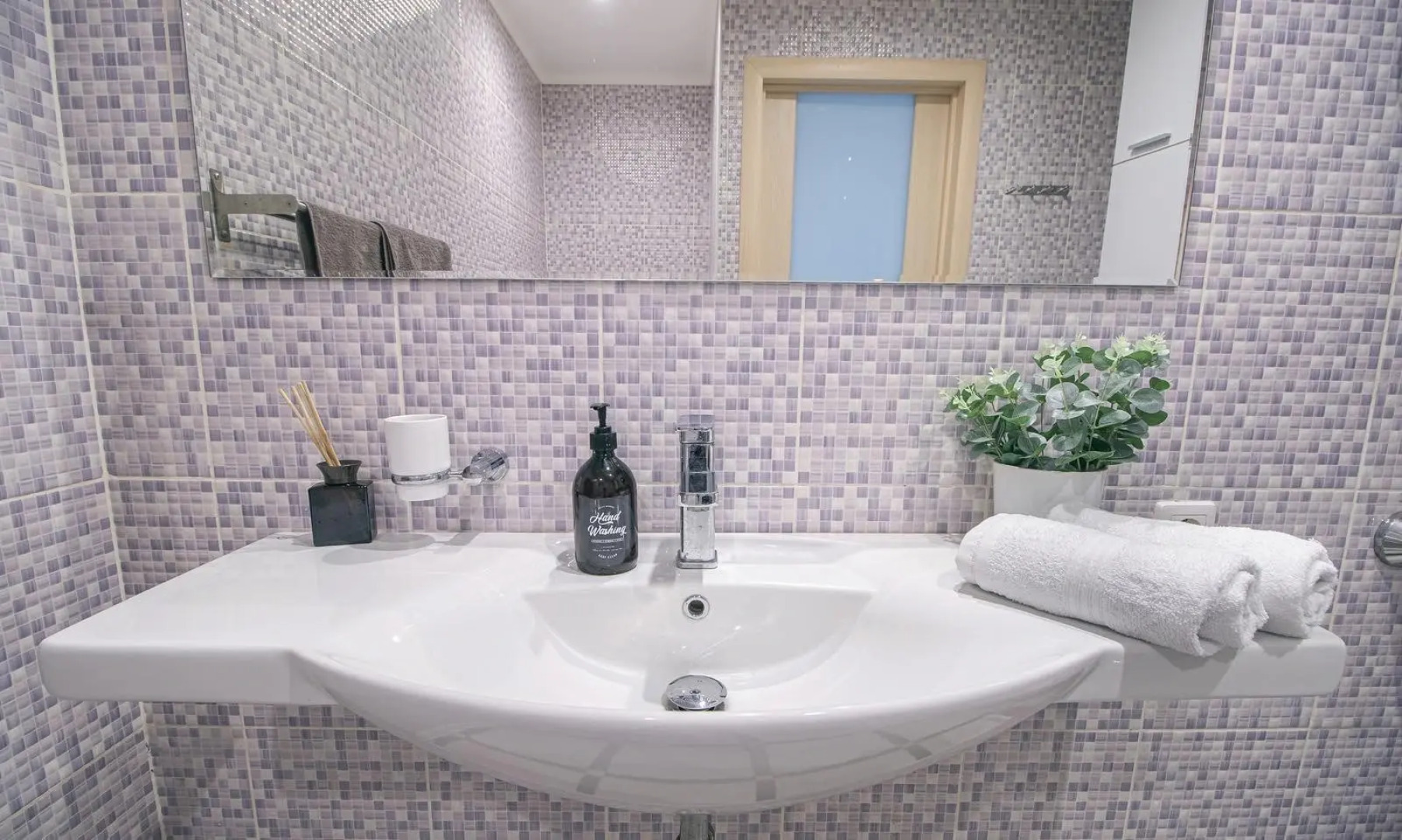 Апартаменты Двухкомнатная квартира на набережной