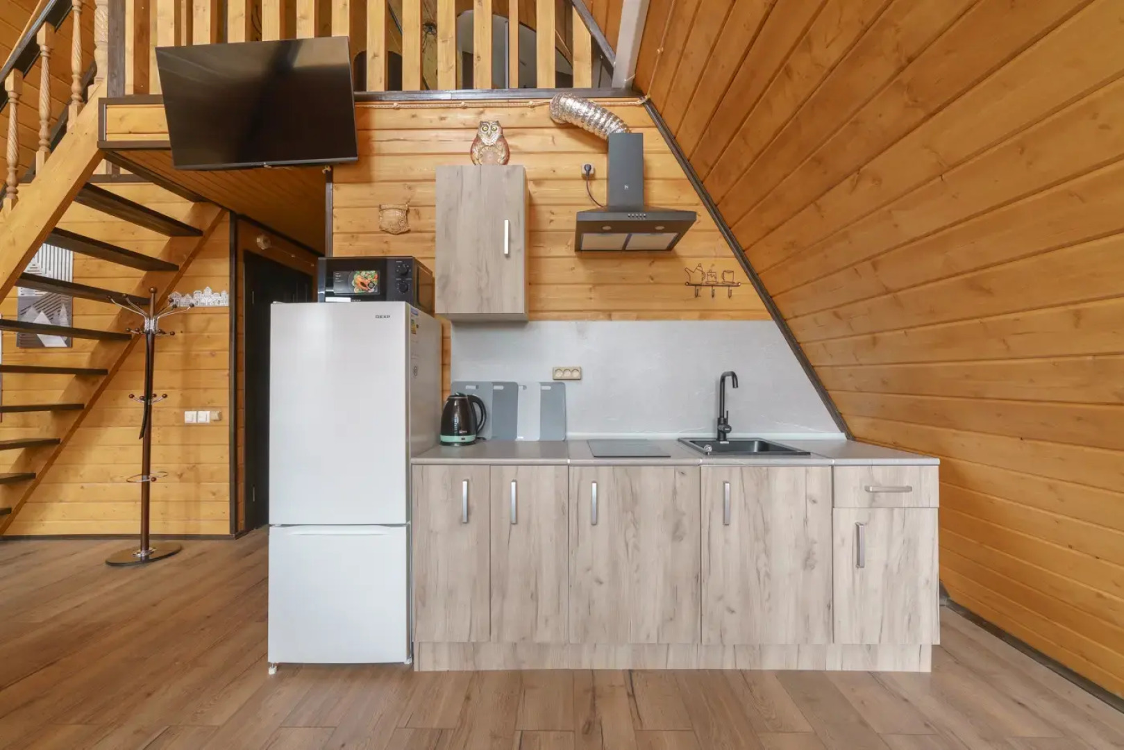 Частный дом Семейный афрейм с баней и бассейном у реки