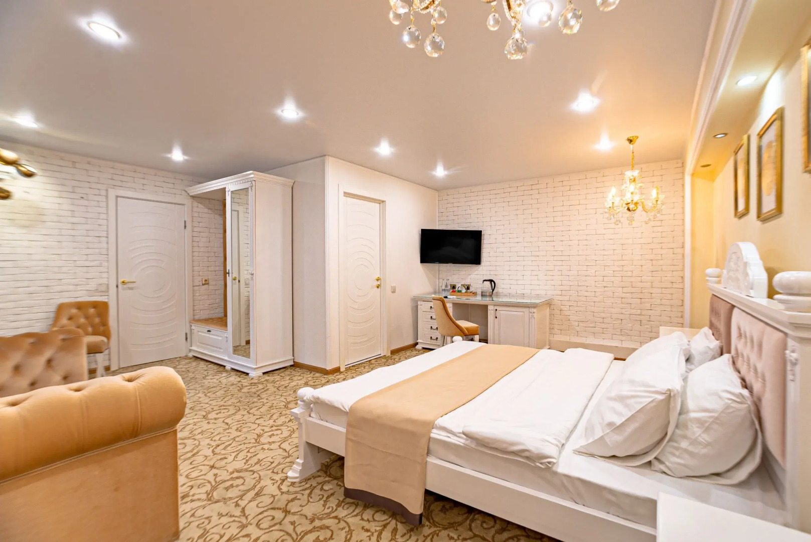 Отель Revival Hotel