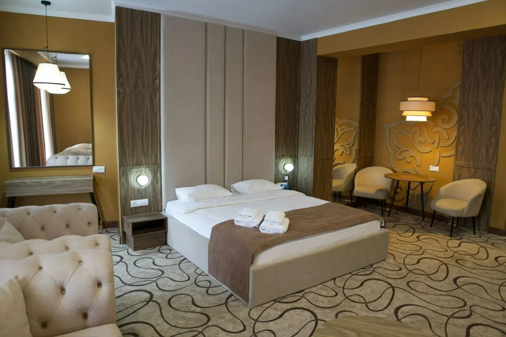 Отель Шахристан