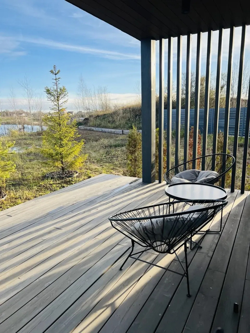 Частный дом Lakeside house