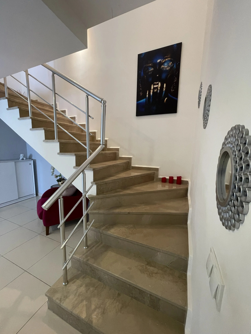 Апартаменты SA Apartments! Двухуровневая квартира с видом на горы
