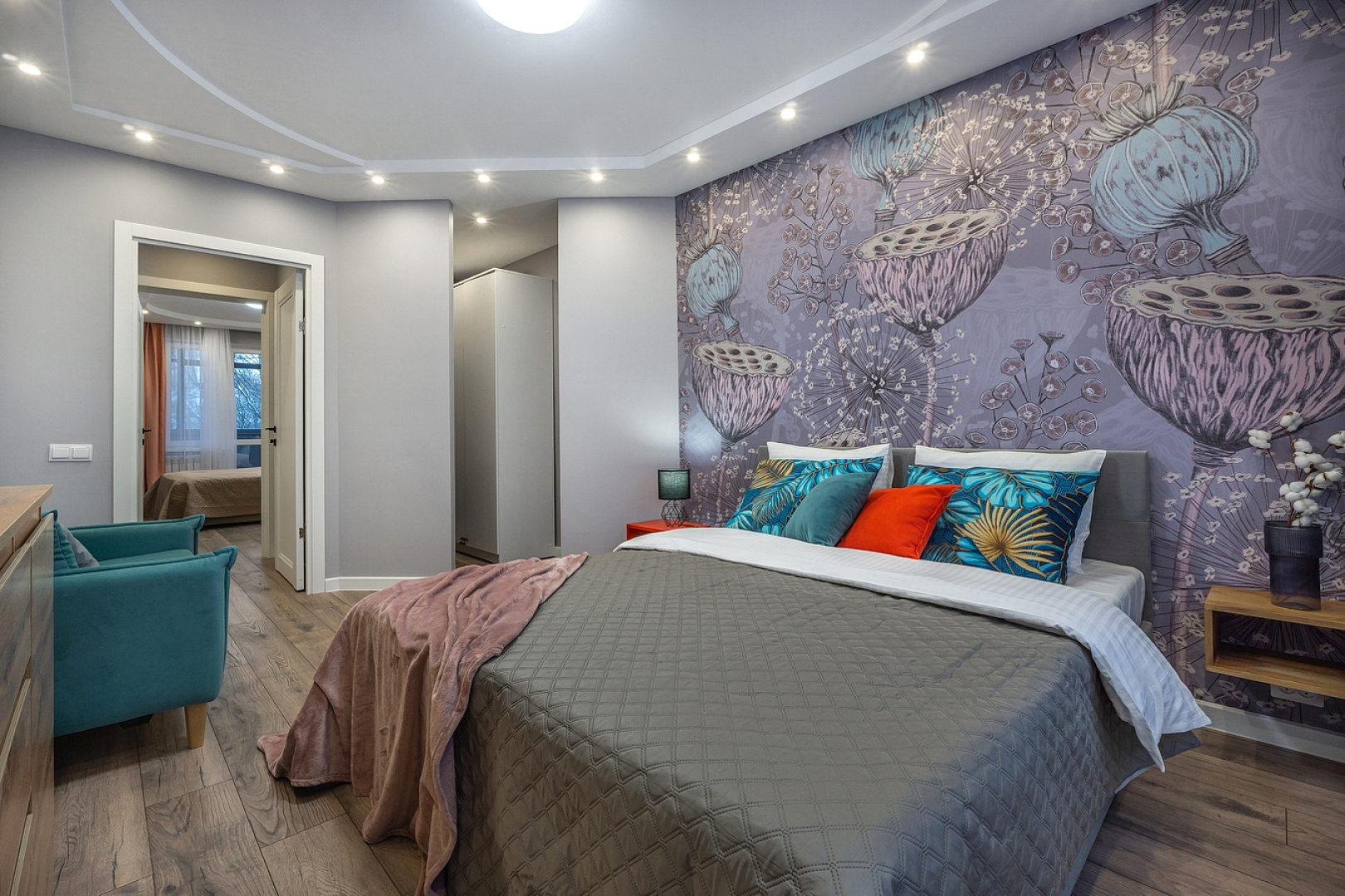 Квартира трехкомнатная Queenstay Остров мечты на Коломенской