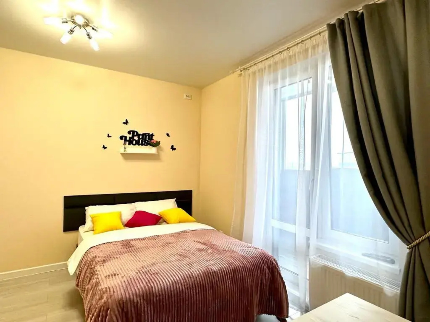 Апартаменты 3 Pant Family House Ватутинки на Яворки