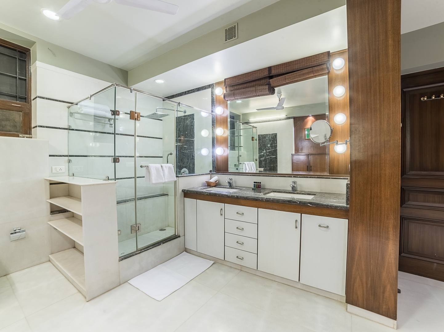 Отель The Almond Tree