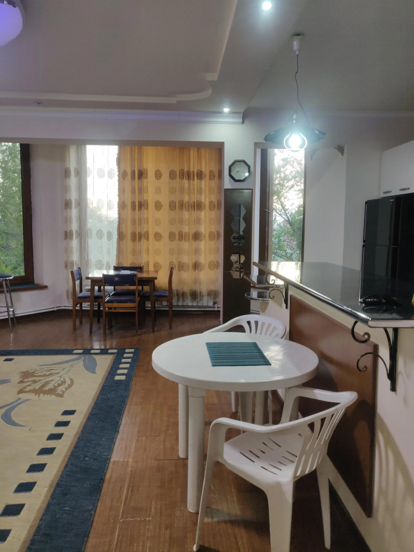 Апартаменты Абовяне 3 спальни