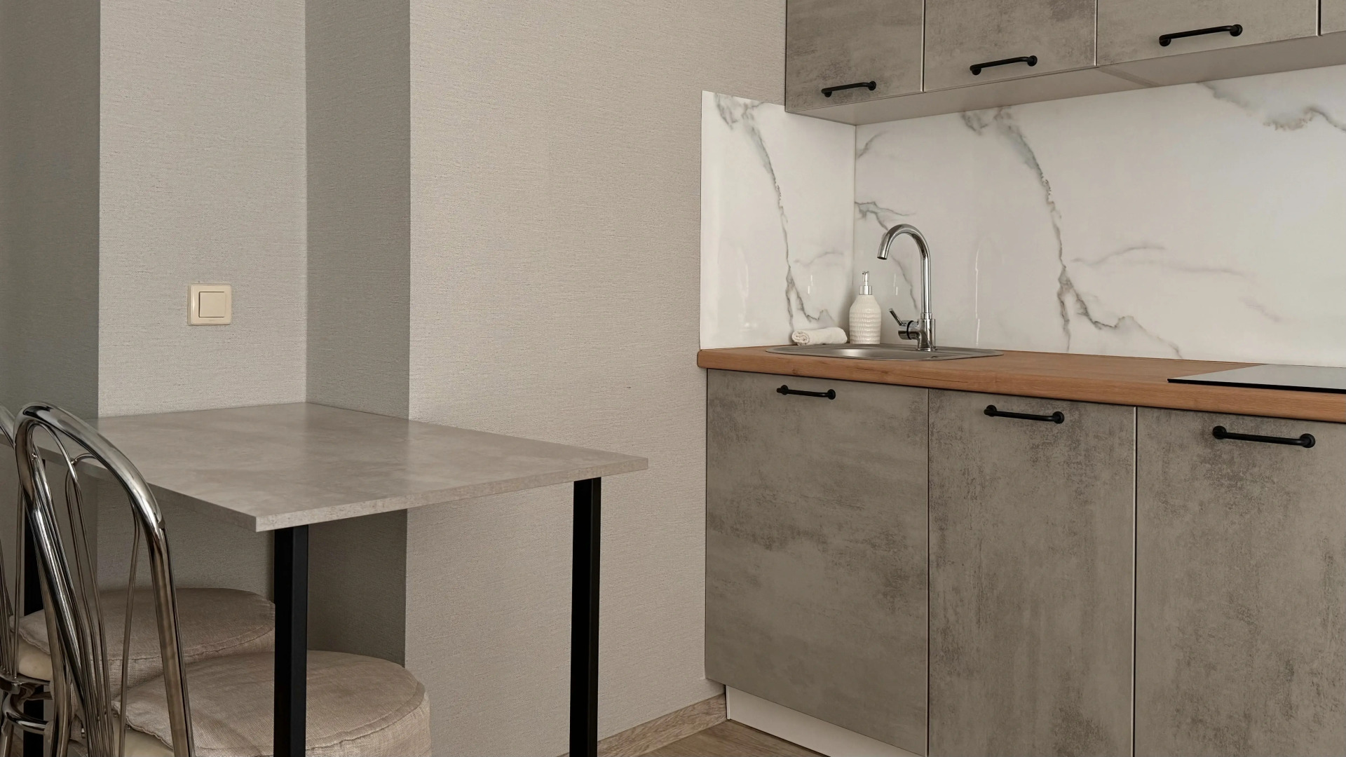 Апартаменты Hugge Place в самом центре [Объект 74]