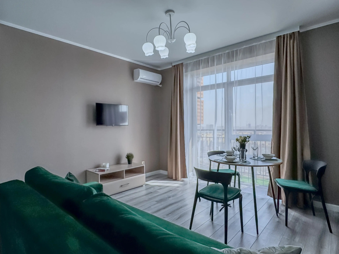 Квартира Green FOX с видом на Приволжский Затон