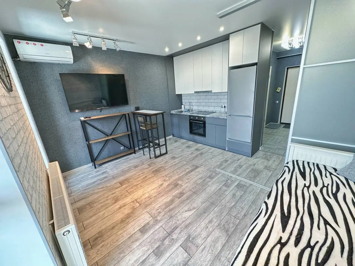 Квартира Галерея РRО на Площади Свободы 4