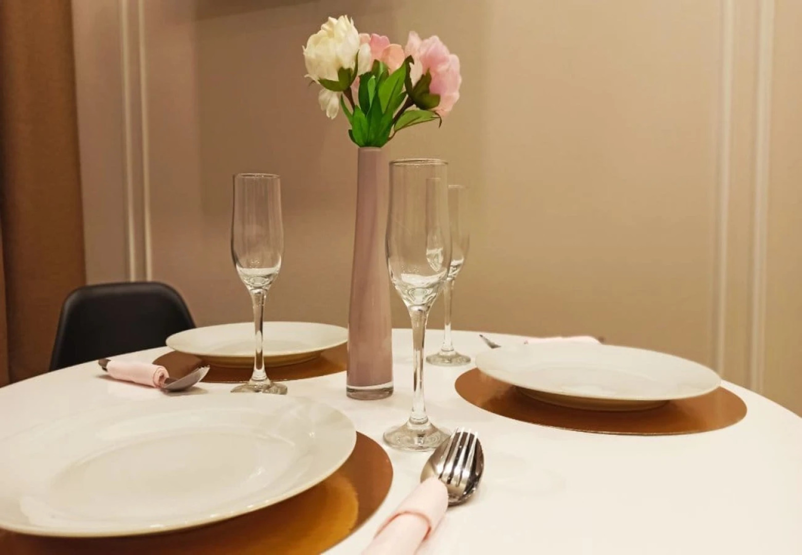 Апартаменты на Горбатова 22