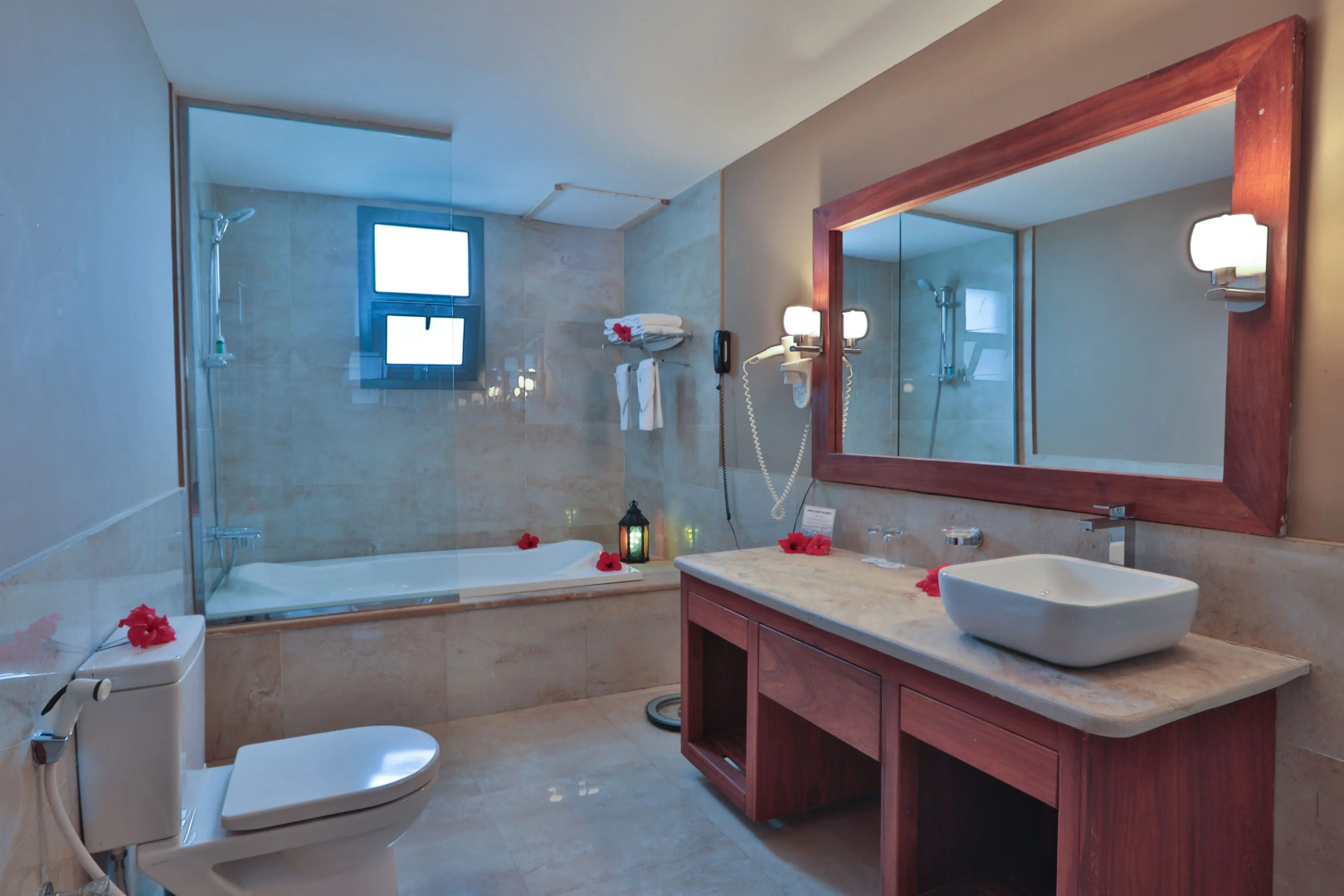 Курортный отель Ngalawa Hotel