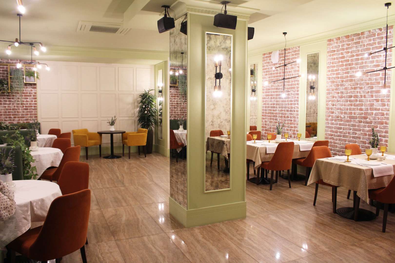 Отель Амакс Премьер Пермь