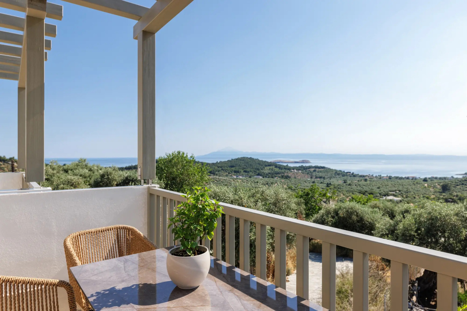 Апарт-отель Helia All Seasons Apartments