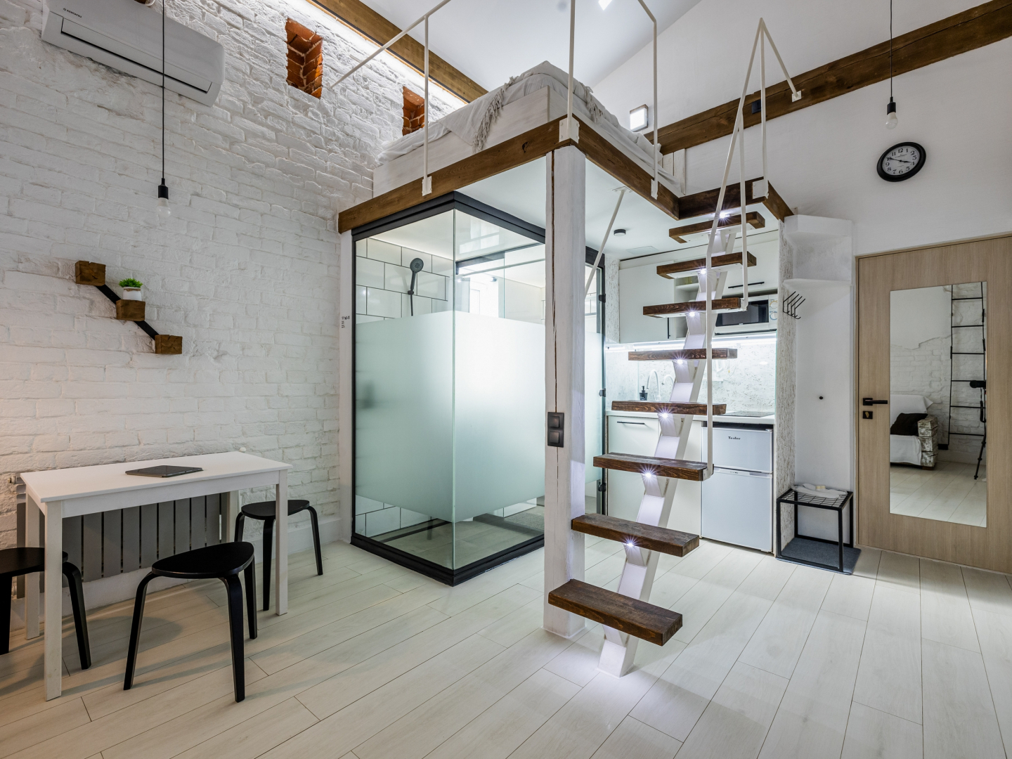 Апартаменты Лофт 2 Двухуровневые на Грузинской Улице 41А