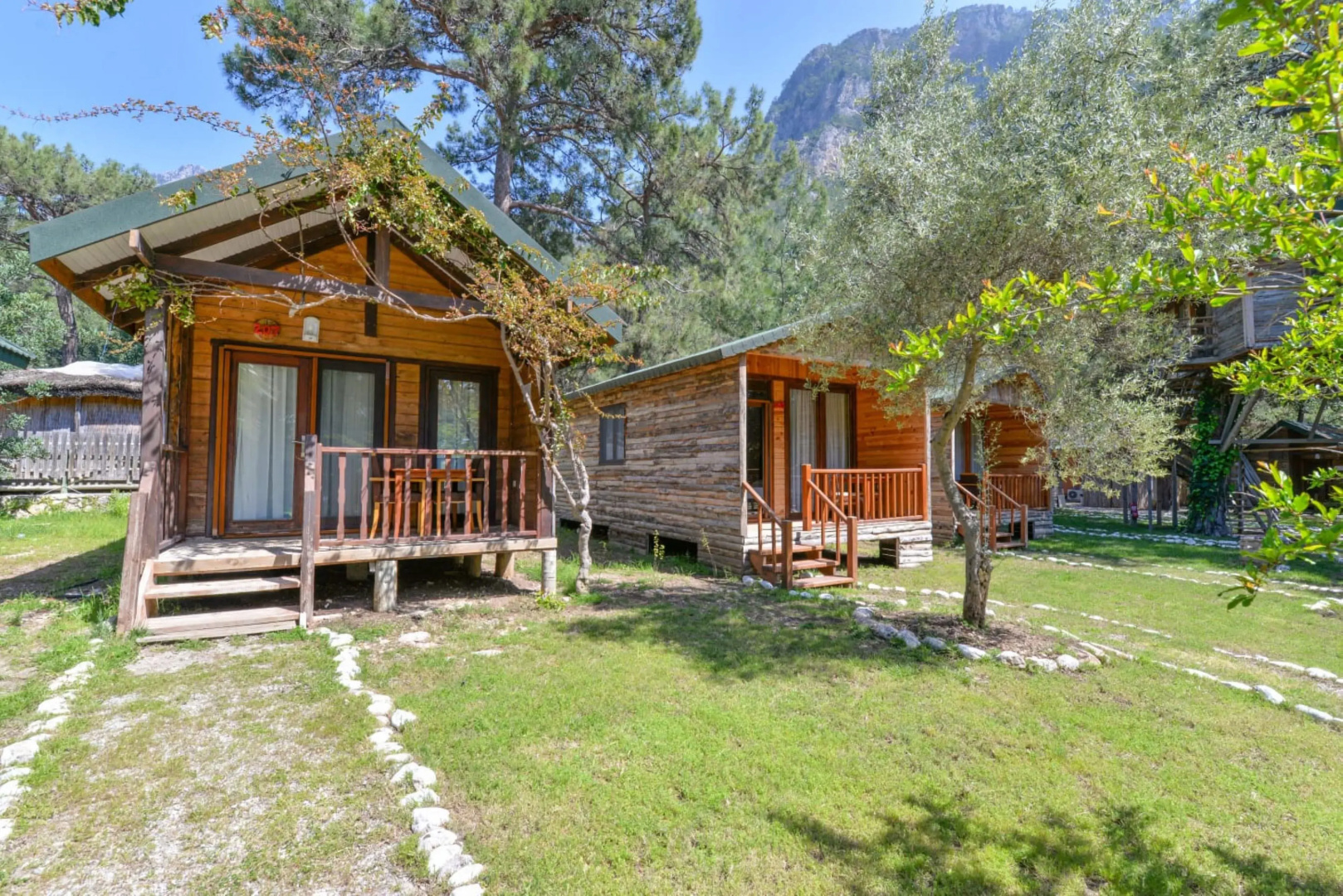 Sea Valley Lodge