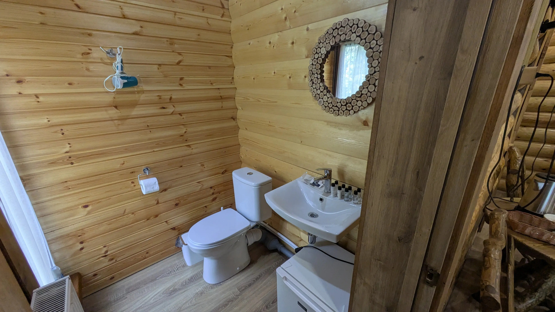 Мебелированные комнаты Номер в эко базе в Мари Эл 2