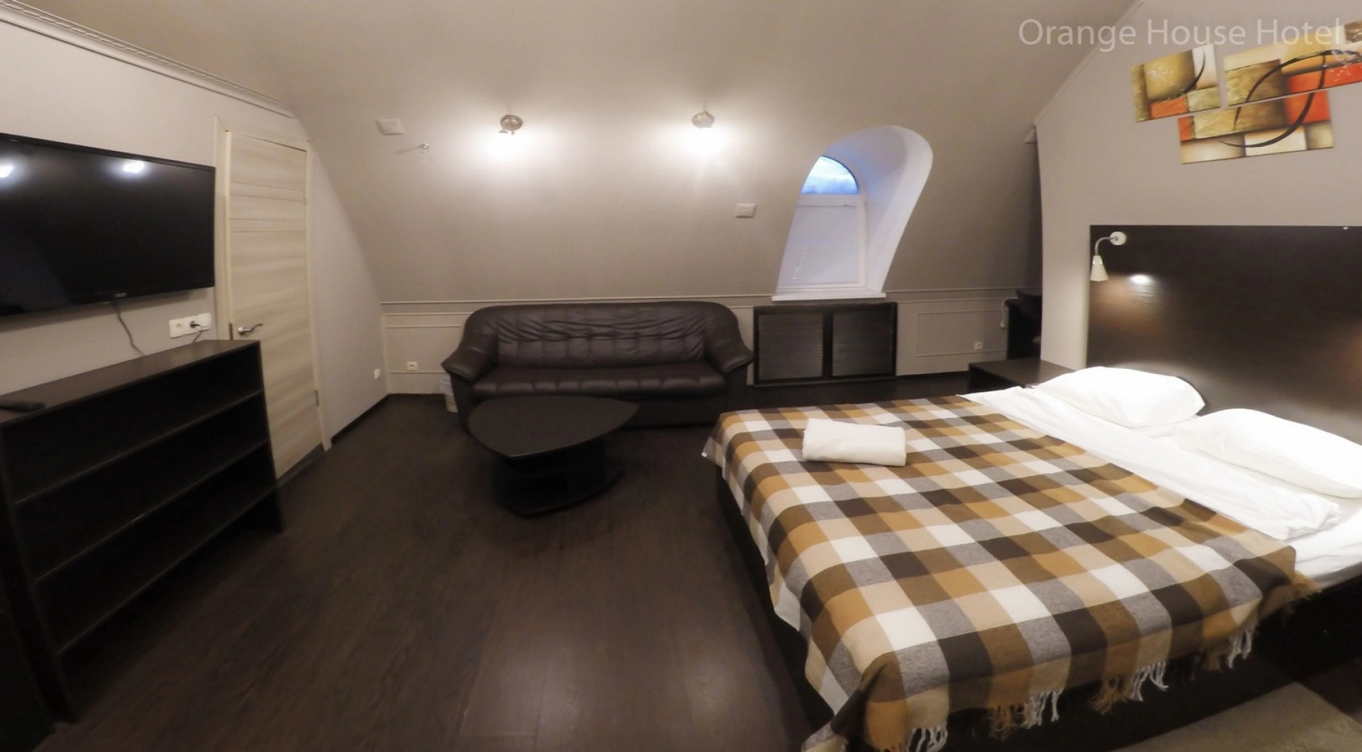 Отель Орандж Хаус ООО Орандж Хаус